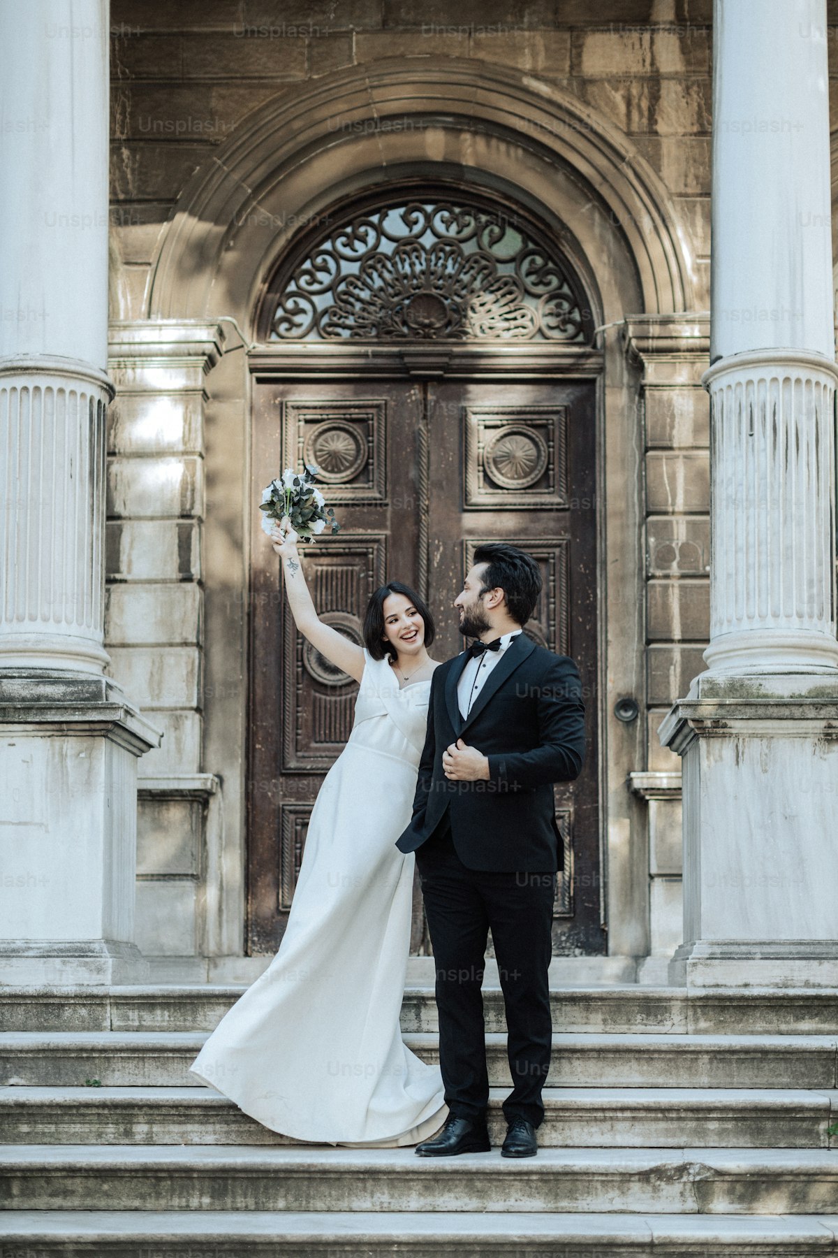 How to choose the perfect suit for your wedding day